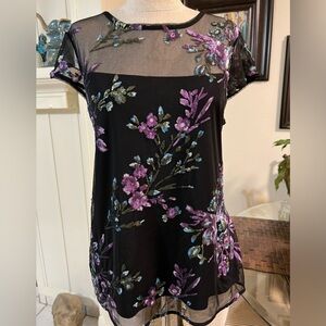 White House Black Market top, SZ L